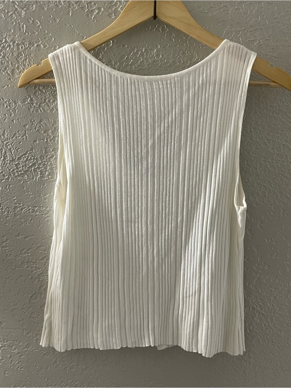 Y2K Women’s White Ribbed Button-Front Tank Top Large - Picture 5 of 7
